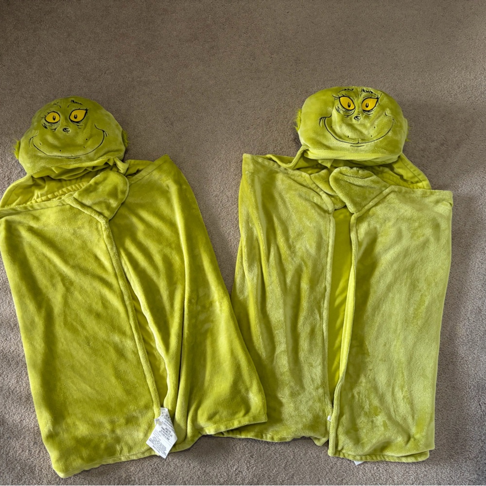 Set of 2 Green Grinch Hooded kids Blanket